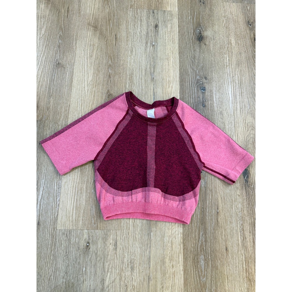 Fabletics Crop Top Women Small Pink Burgundy Seamless Short Sleeve Athletic Exc
